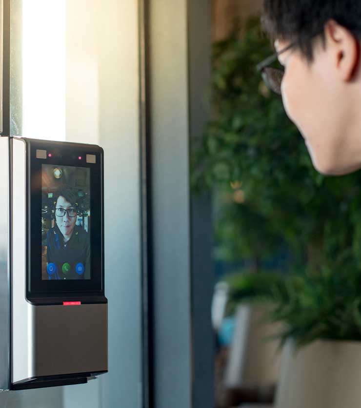 Facial recognition scanner for access control